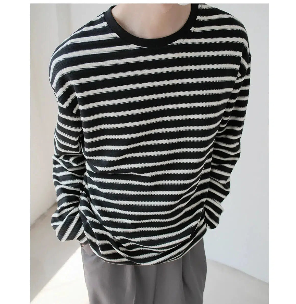 Lightweight Crew Neck Striped T-shirt